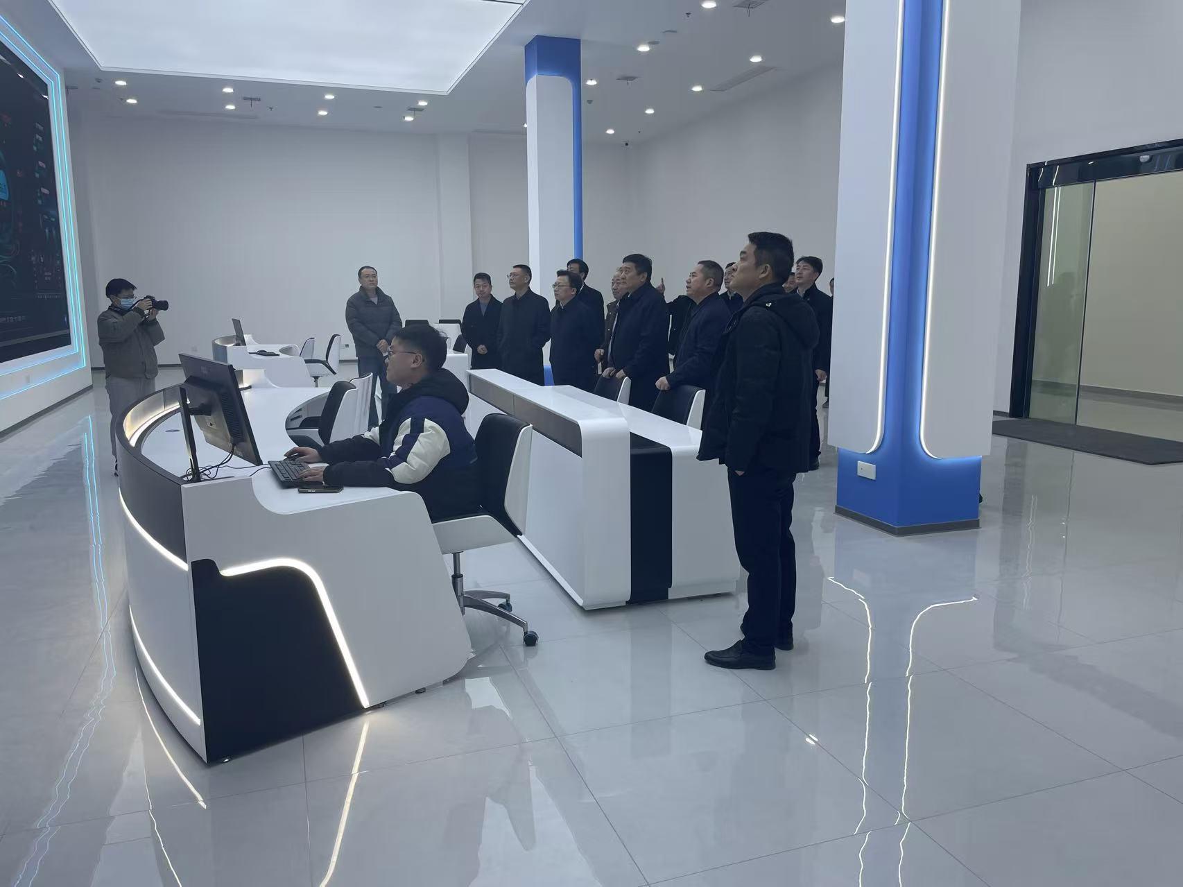 周俊杰调研高新公司数字化平台建设